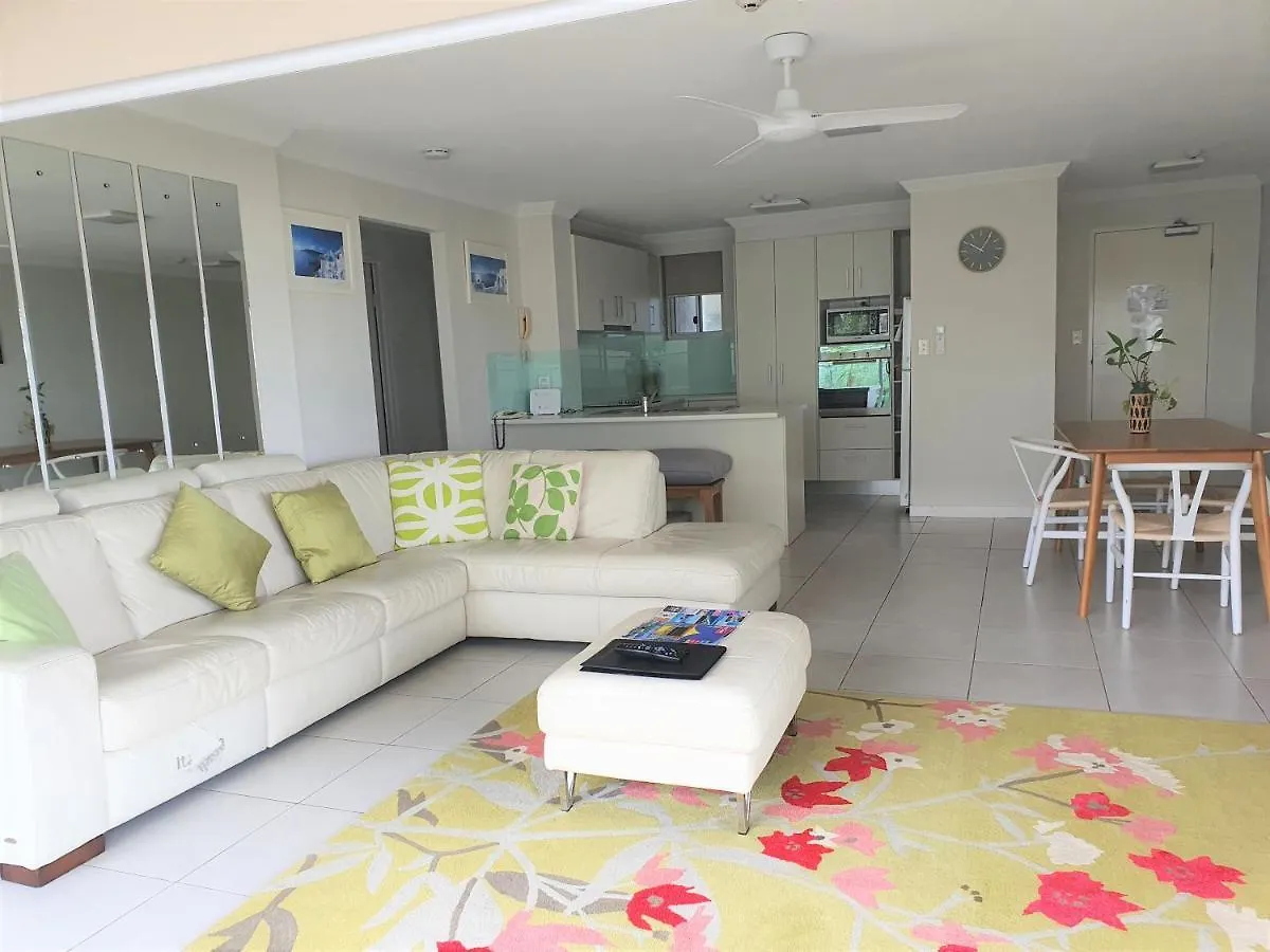 Pacific Surf Absolute Beachfront Apartments Gold Coast