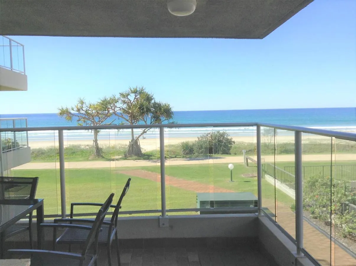 Pacific Surf Absolute Beachfront Apartments Gold Coast 3*,  Australië
