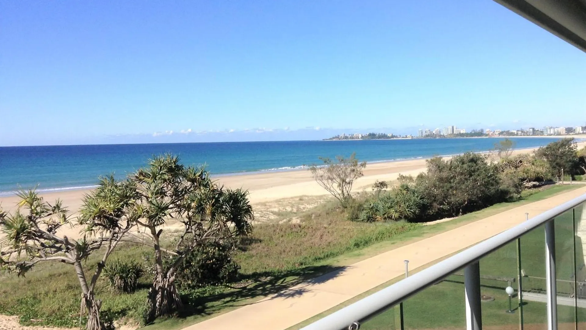 Pacific Surf Absolute Beachfront Apartments Gold Coast 3*,  Australië