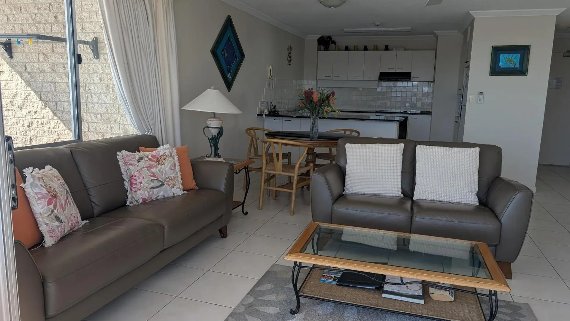 Pacific Surf Absolute Beachfront Apartments Gold Coast