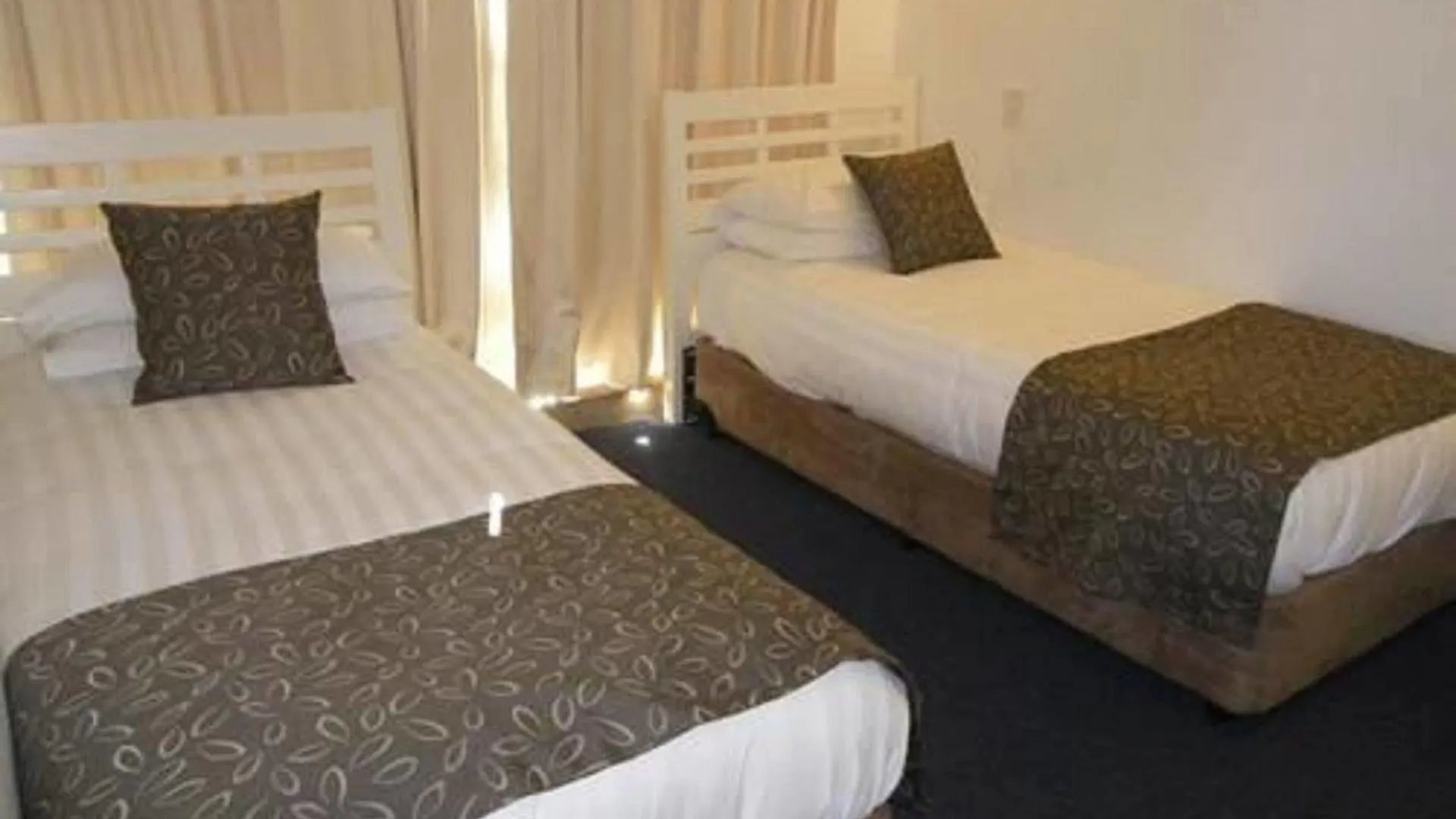 Pacific Surf Absolute Beachfront Apartments Gold Coast 3*,  Australië